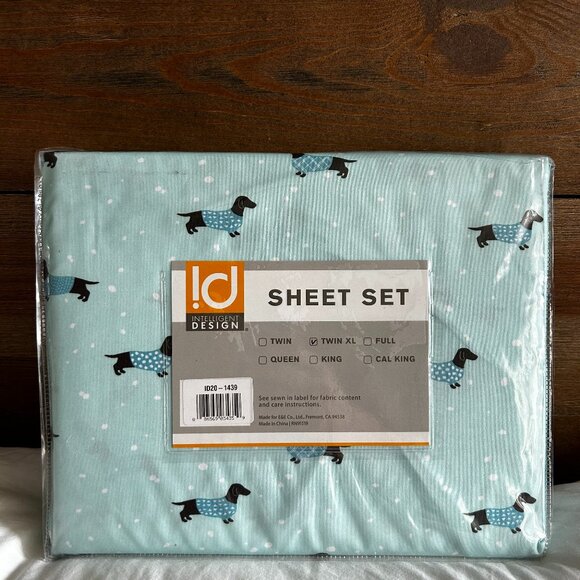 New Intelligent Design Dachshund Doxie Dog Blue/Aqua Twin XL Sheet Set 3 Pieces - Picture 1 of 3